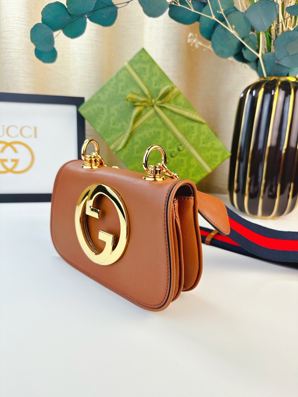 激安グッチバッグコピー側面デザイン